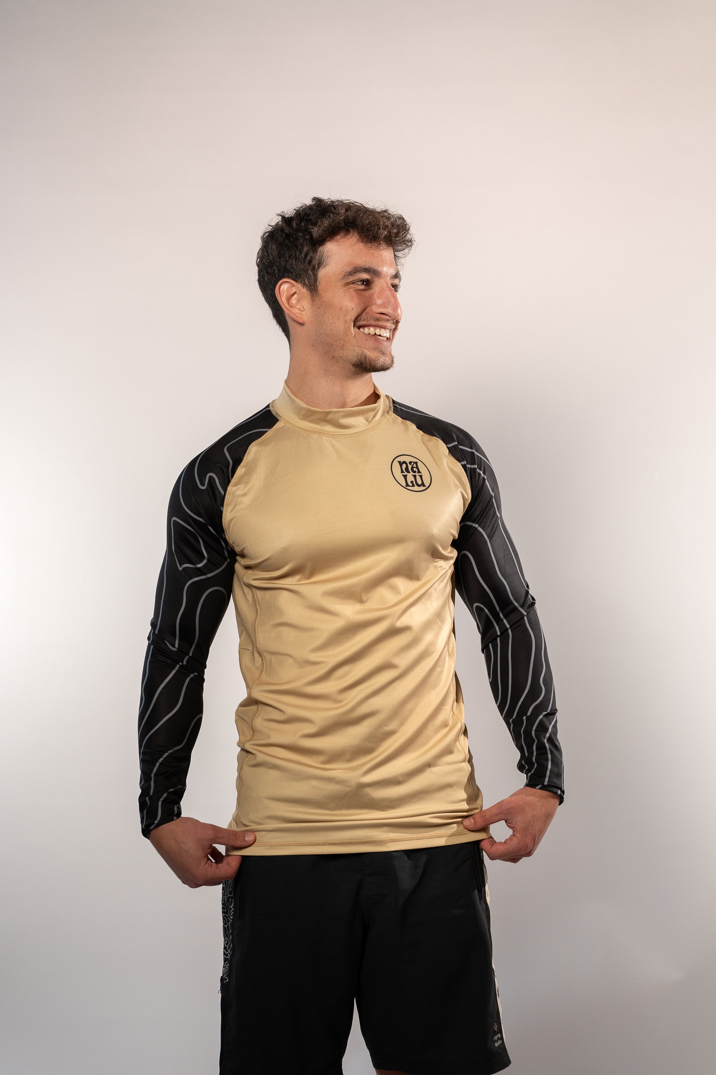 חולצות גלישה