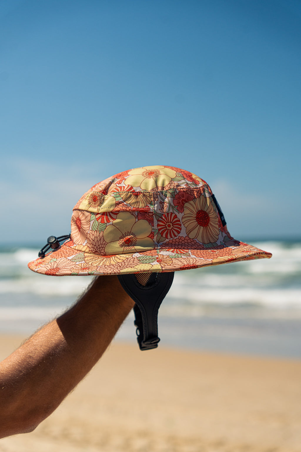 Helmet Bucket Hat flowers – כובע גלישה עם קסדה פרחים