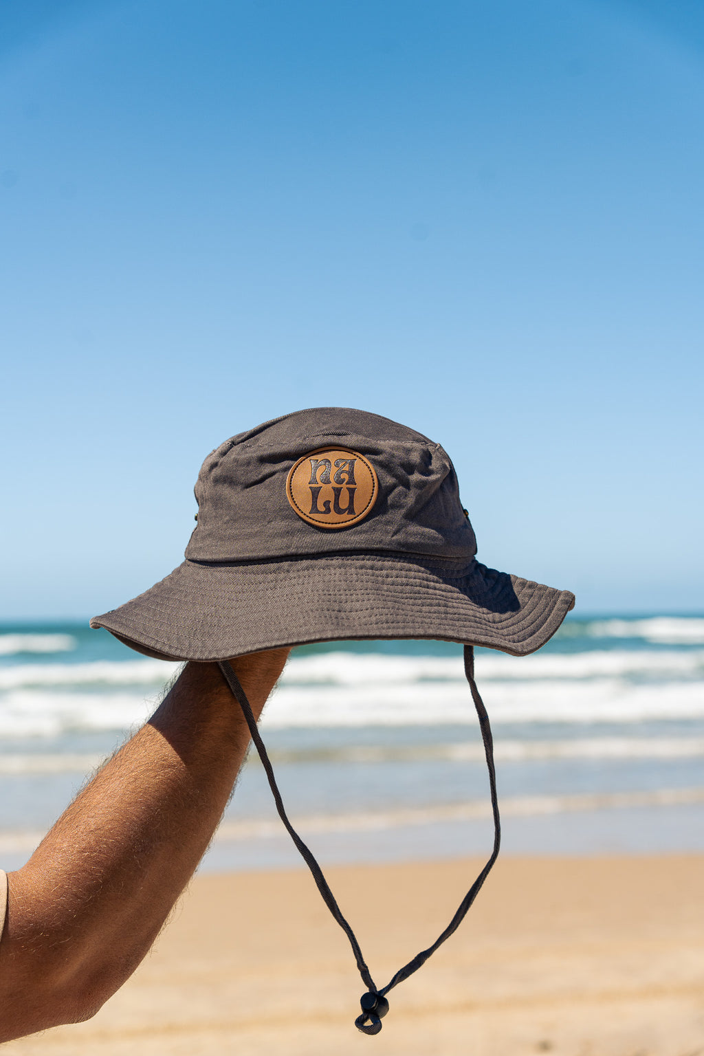 Bucket Hat - כובע רחב שוליים