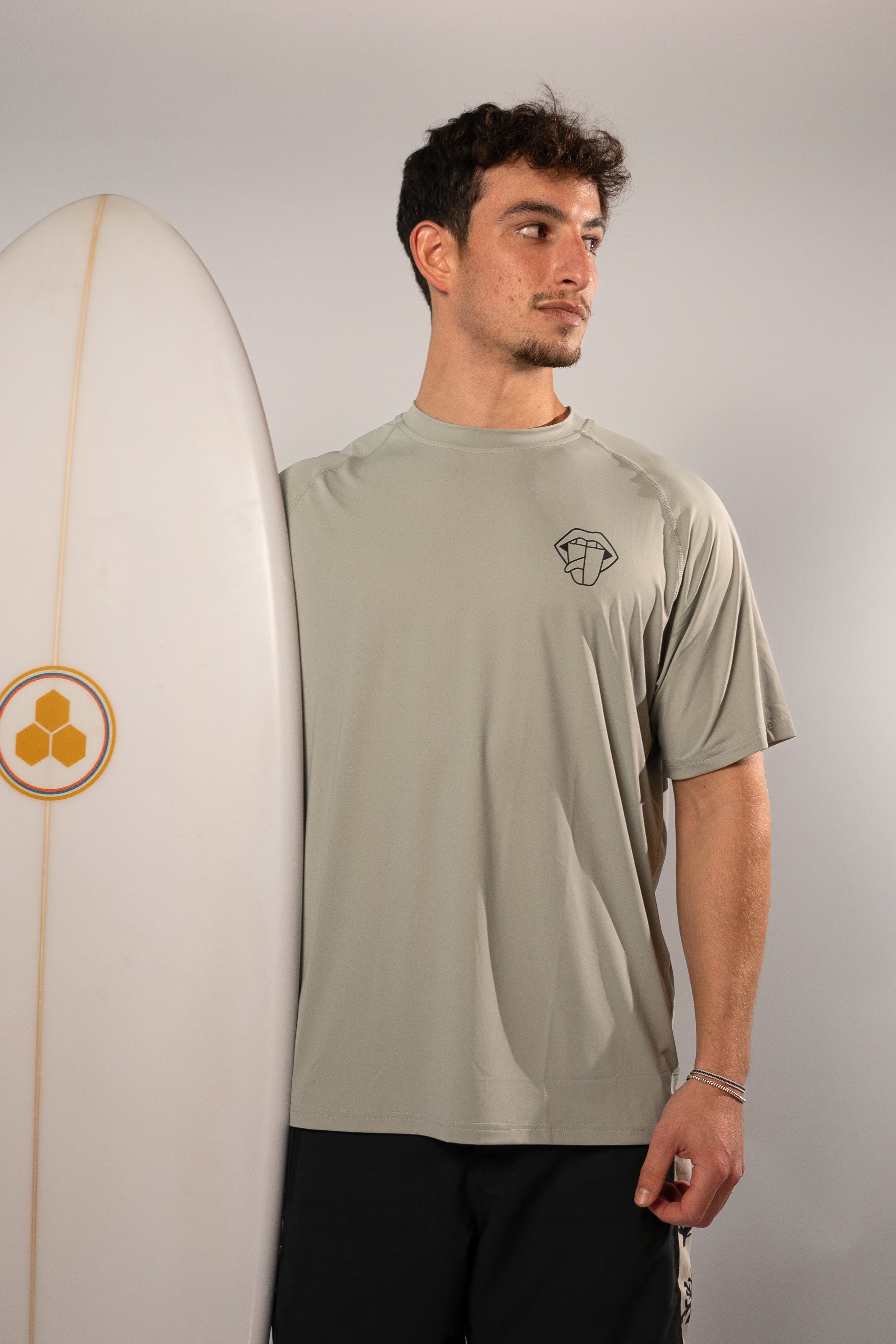 short Rashie -חולצת גלישה קצרה