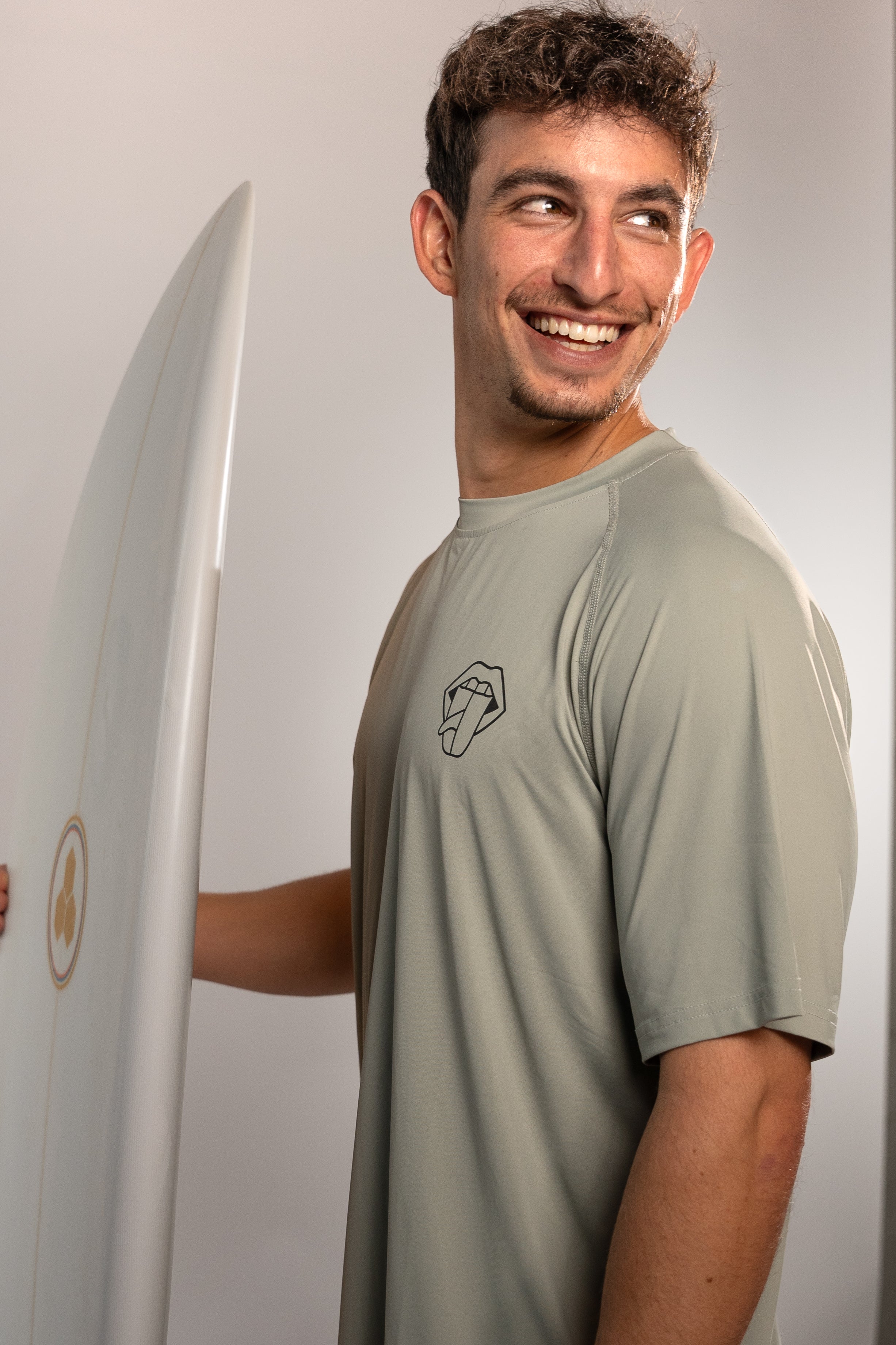 short Rashie -חולצת גלישה קצרה