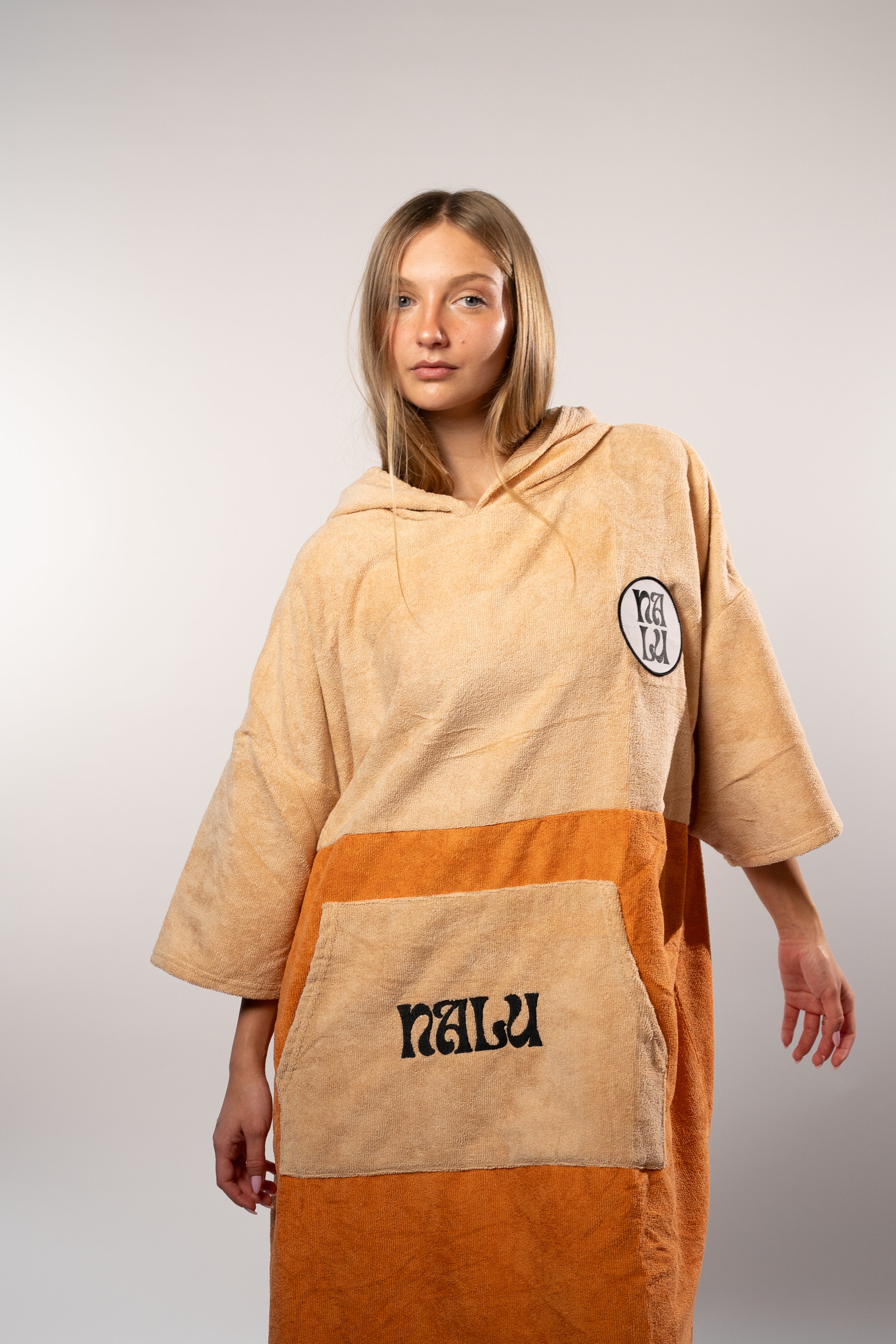 surfing Poncho - פונצ'ו גלישה